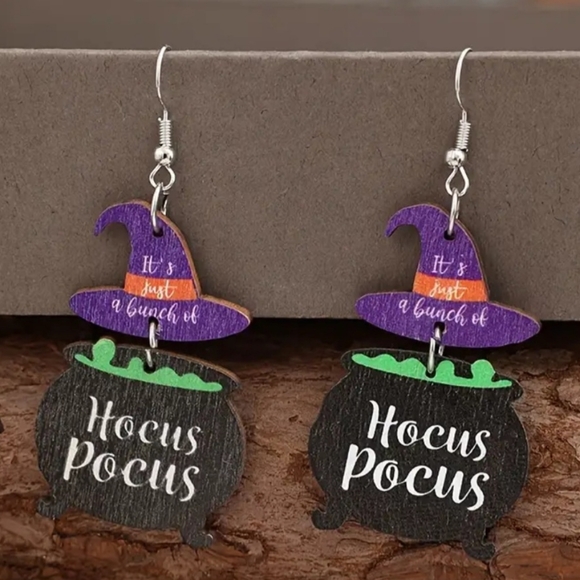 Hocus pocus dangle wood earrings - Picture 2 of 7